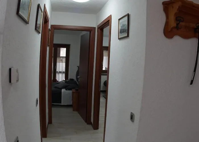 Apartment La Ginestra *